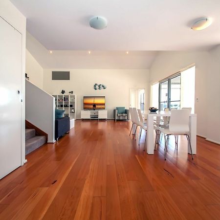 Mantra Aqua, Penthouse 83/1A Tomaree Street Appartement Nelson Bay Buitenkant foto